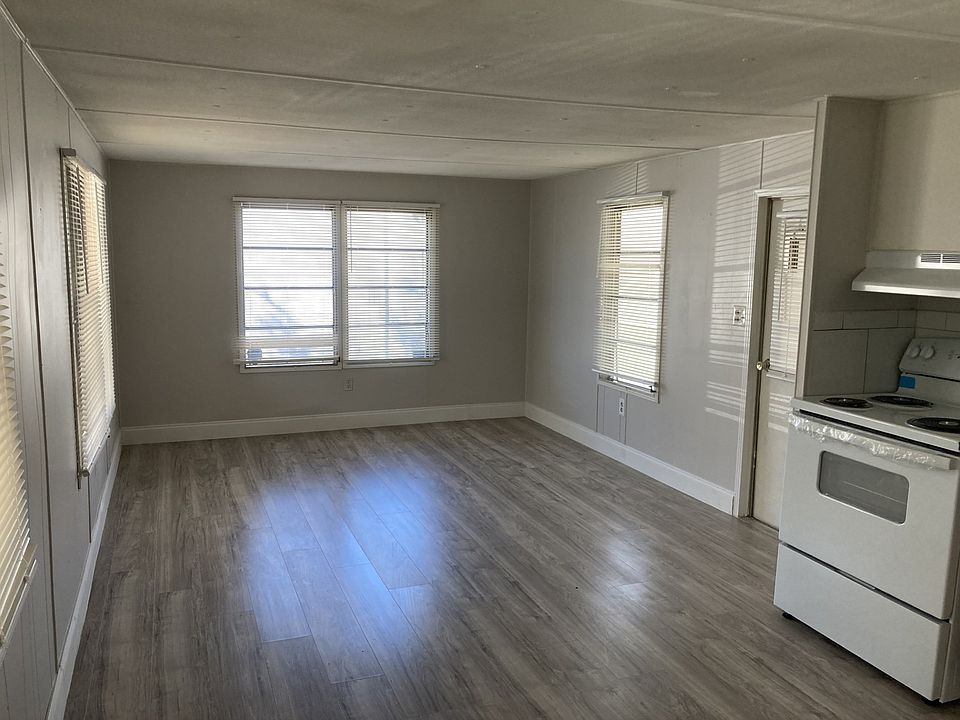 2nd image of 6250 Roosevelt Blvd Lot 82