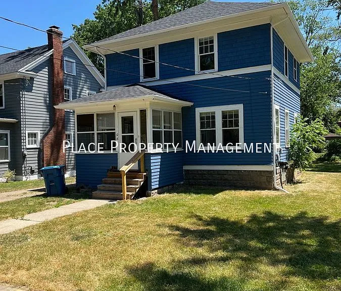 1108 Woodward Ave — Photo 2