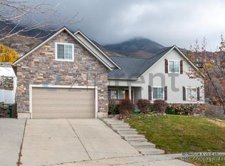 10326 Avondale Dr, Pleasant Grove, UT 84062