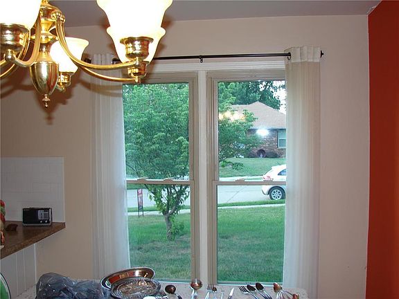 4th image of 2902 Derven Ct