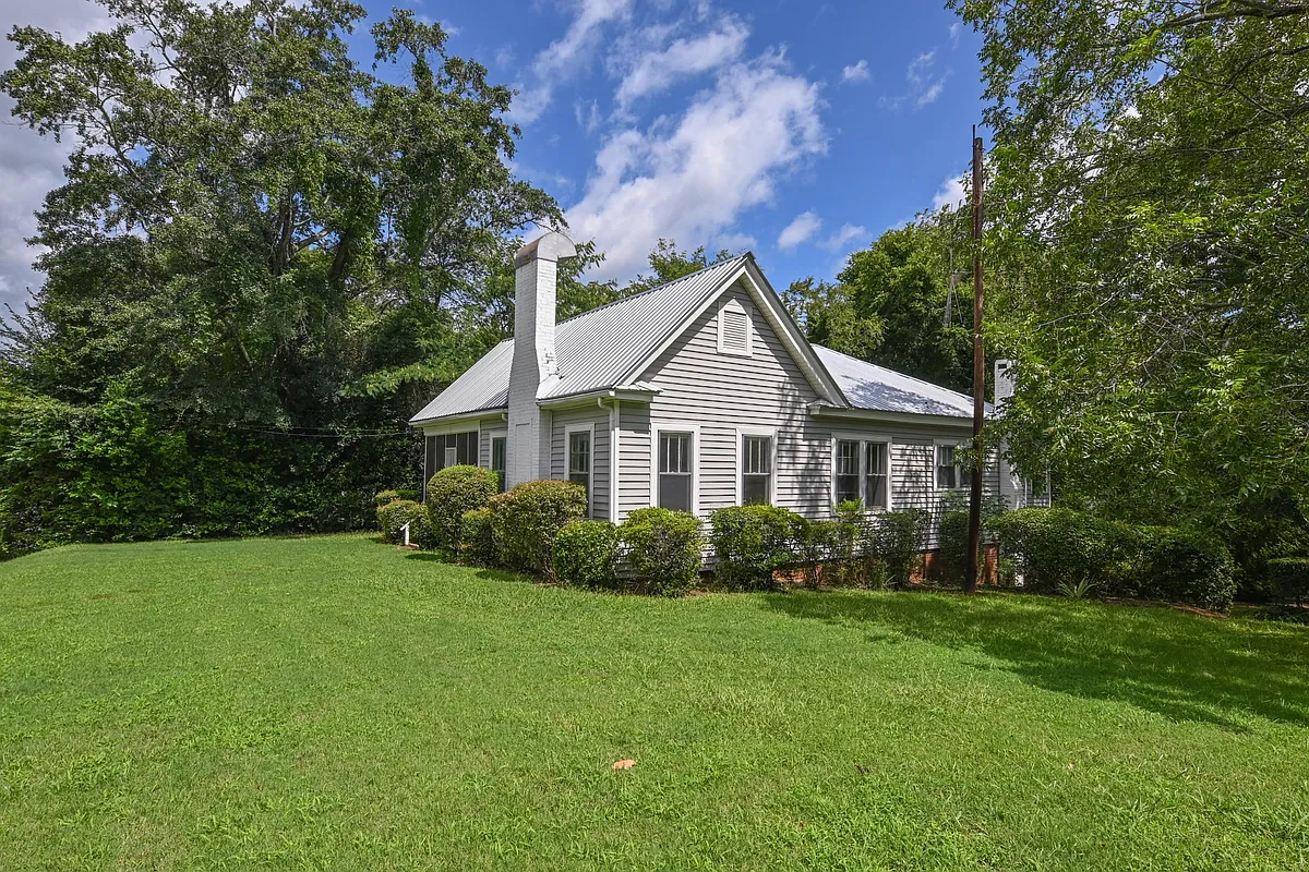 Building Photo - 1095 Oconee St