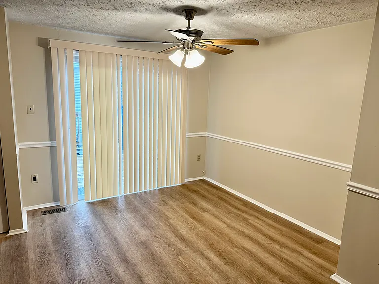 3723 Castle Ter — Photo 9