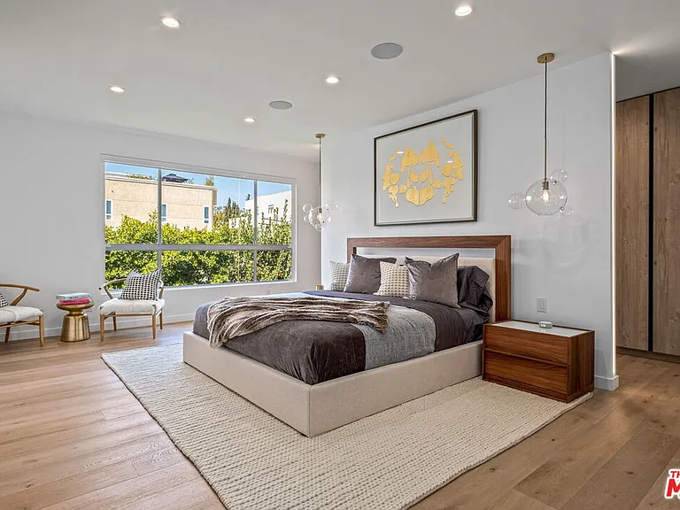 440 N Oakhurst Dr #301 — Photo 14