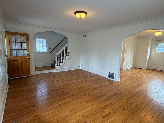 2nd image of 221 Houston Pl