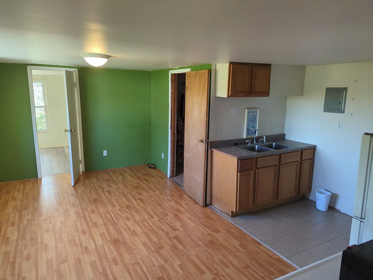 Building Photo - 37 Biggs Ln