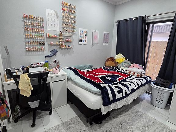 5th image of 2714 Nueces St APT 102