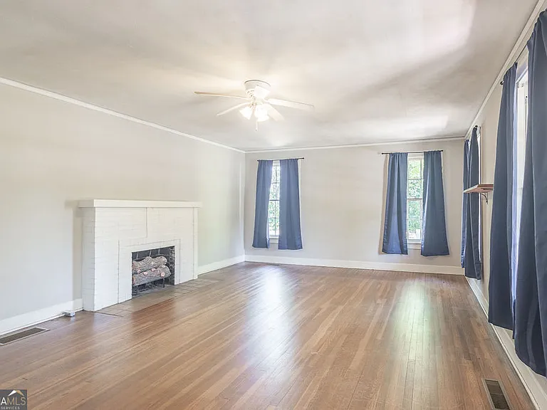 356 Jackson St — Photo 2