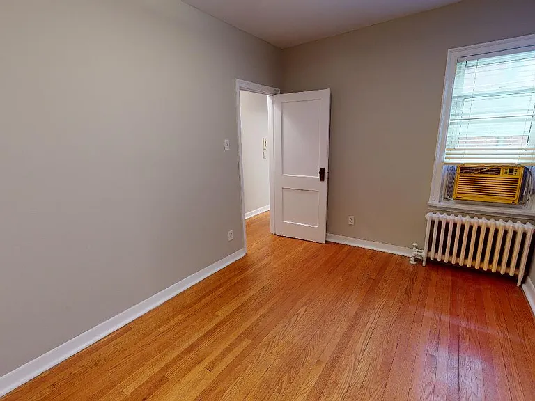 233 Nepean St — Photo 3