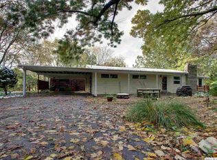 426 Pinehurst Dr, Quincy, IL 62305