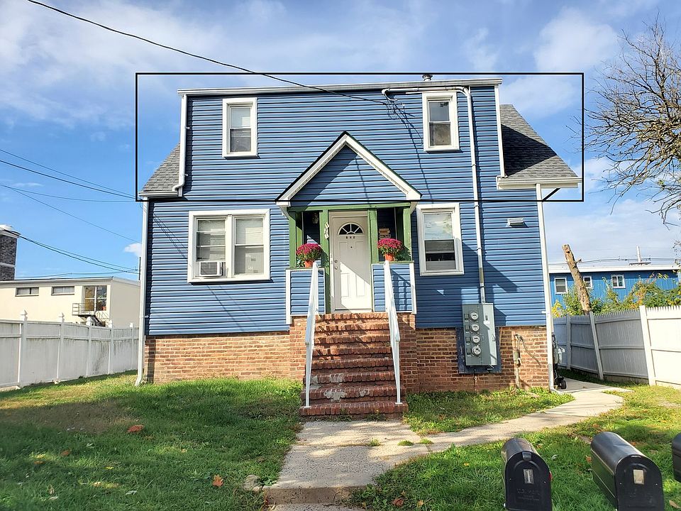 1st image of 121 Victor St #2