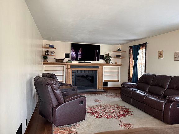 5th image of 1727 S Lawe St