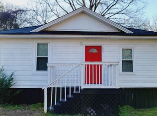 2037 S Pine Dr, Gastonia, NC 28054