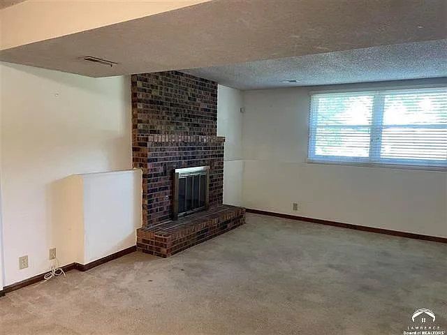 3202 W 22nd St — Photo 4