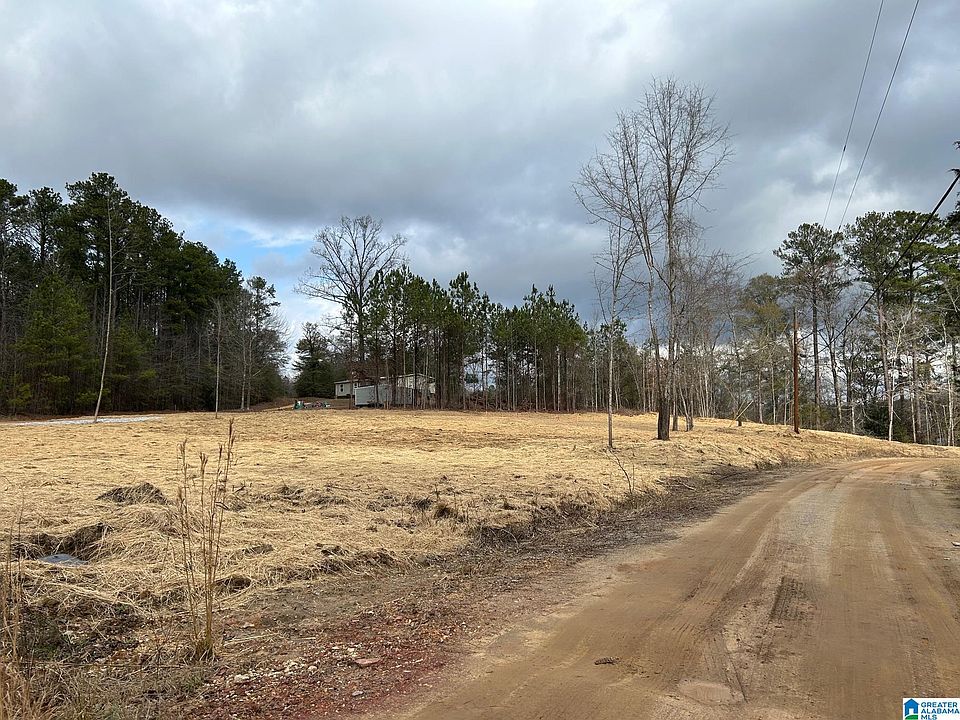 2nd image of 624 Rockyview Rd #1