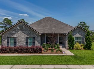 92 Hollow Log Ln, Freeport, FL 32439