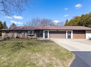 620 W Seneca Dr, Appleton, WI 54911