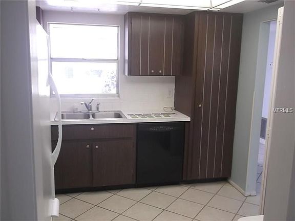 2nd image of 2725 Riverbluff Pl #V-53