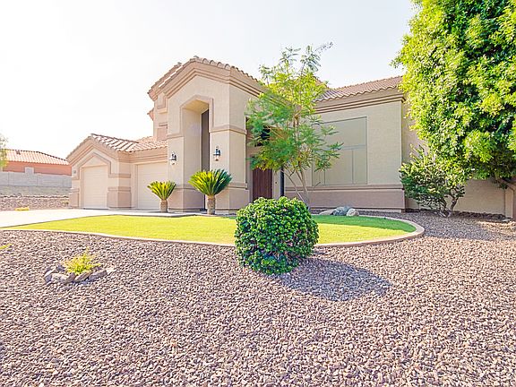 3rd image of 1516 E Villa Theresa Dr