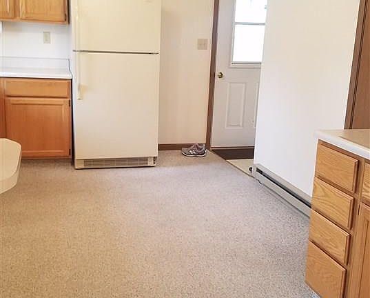2nd image of 315 S Congress St