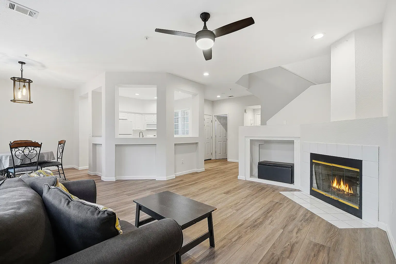 2 bed, 1387 sqft, $3,650 — Photo 4