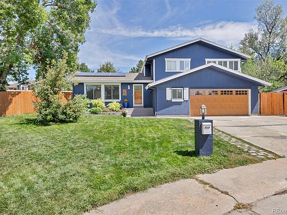 2nd image of 6787 Arbutus Street