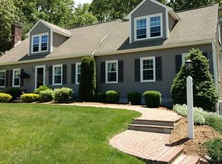 6 Whippoorwill Ln, Walpole, MA 02081