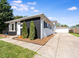 4412 Lisa Ln, Oak Forest, IL