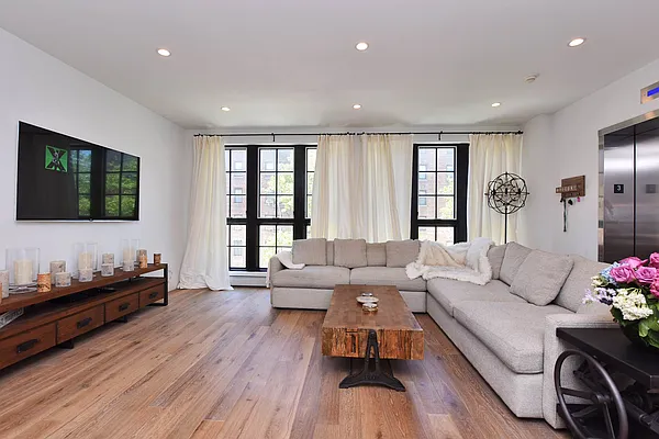 Sold by House-N-Key Realty | media 16