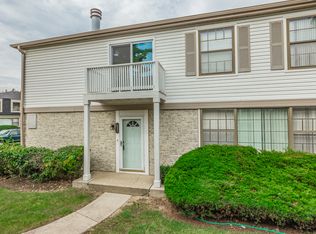 2101 N Ginger Cir, Palatine, IL 60074