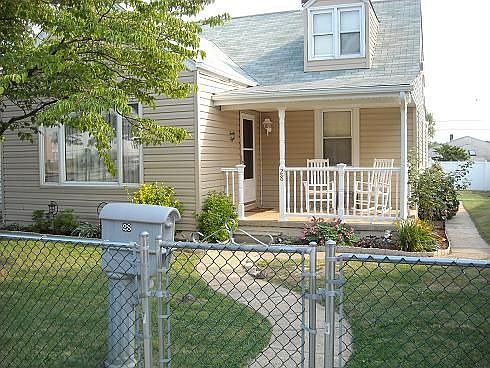 1st image of 28 Riverside Rd