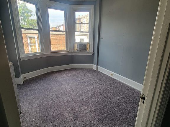 3rd image of 1626 Market St APT 2
