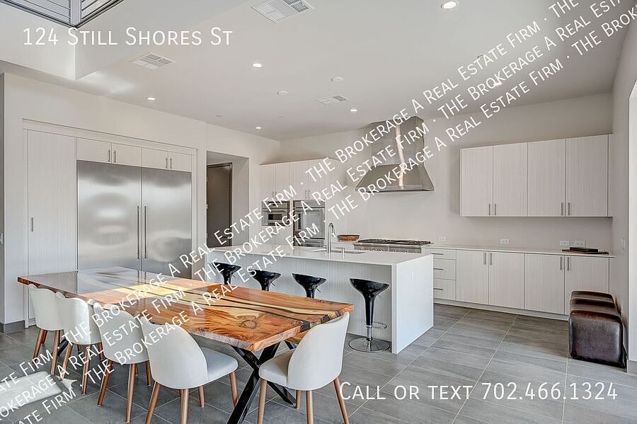 1st image of 124 Still Shores St