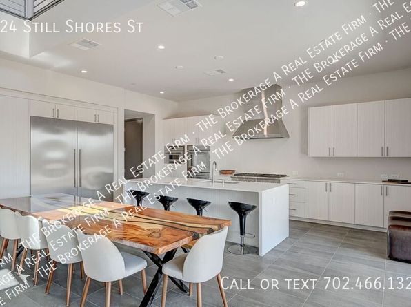 124 Still Shores St