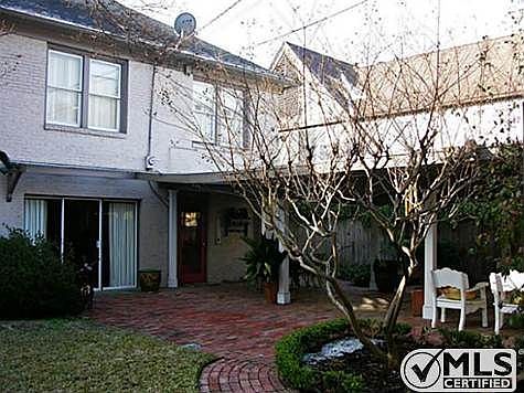 4th image of 3216 Beverly Dr