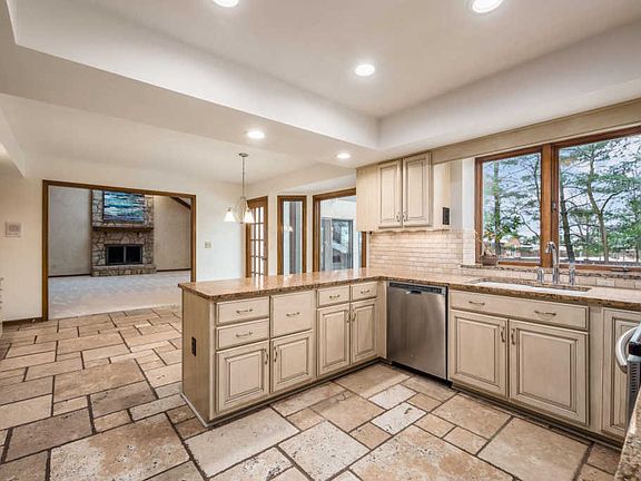 5th image of 1200 Brittany Ln