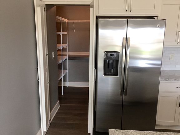 5th image of 1509 NW Pine View Cir