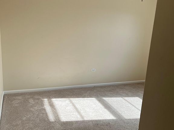 2nd image of 6414 N Damen Ave APT 2W