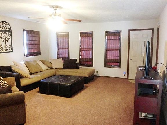 4th image of 105 Brookfield Ln