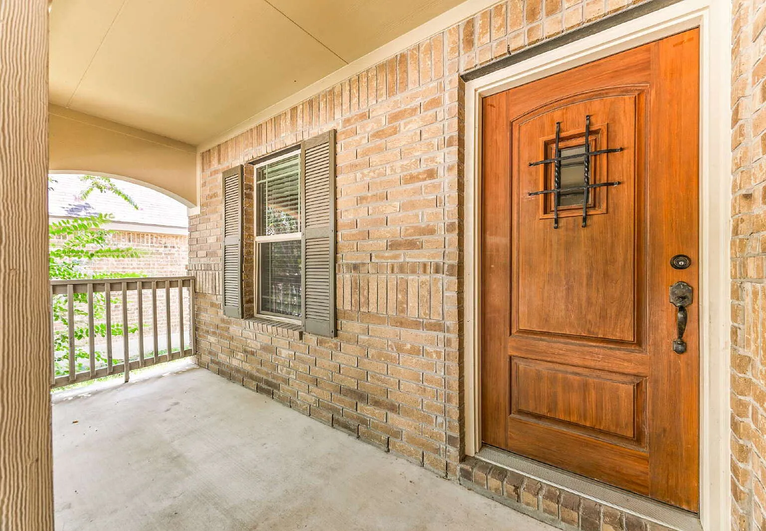 3 bed, 2.0 bath, 1565 sqft, $2,000 — Photo 3