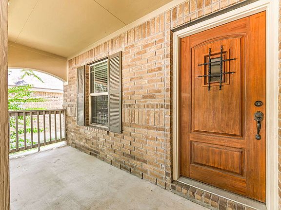 3rd image of 209 Rawhide Way