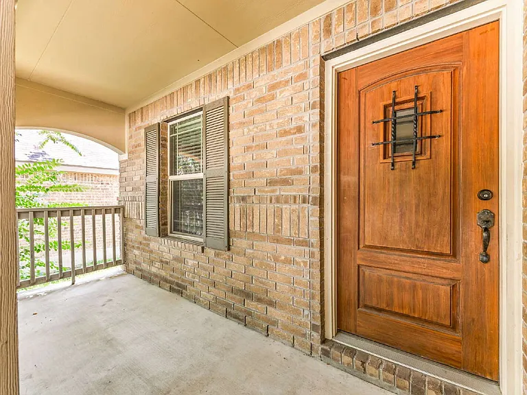 209 Rawhide Way — Photo 3