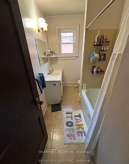 317 Victoria St — Photo 5