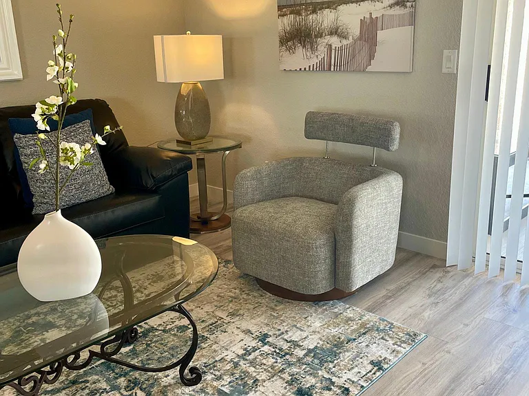 3757 Hollister Dr — Photo 12