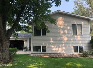 1805 Arrow Ave NE, Watertown, SD 57201