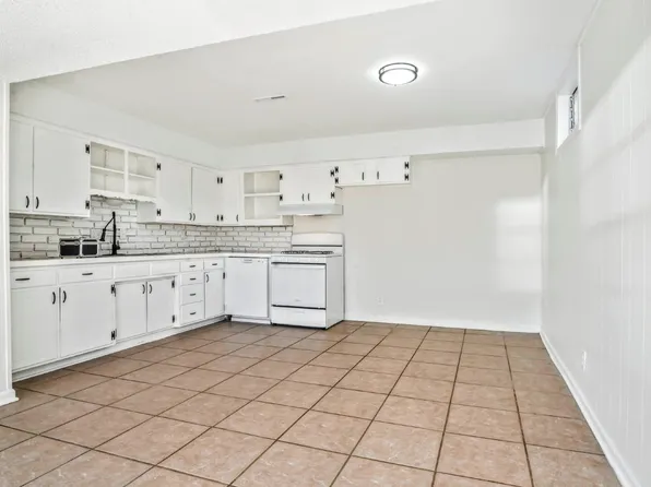 3542 N 60th St, Kansas City, KS 66104