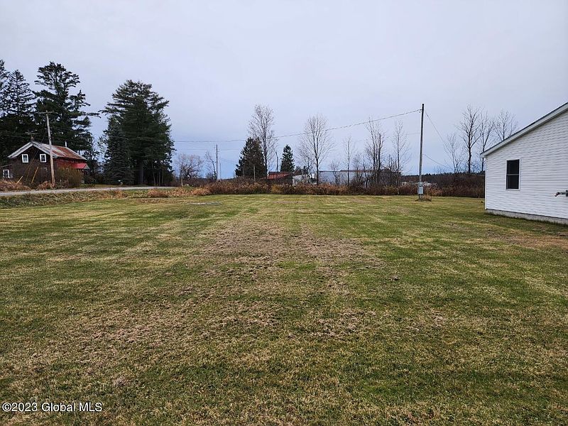 5th image of 917 E Lykers Road