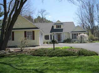50 Woodstream Dr, Delmar, NY 12054