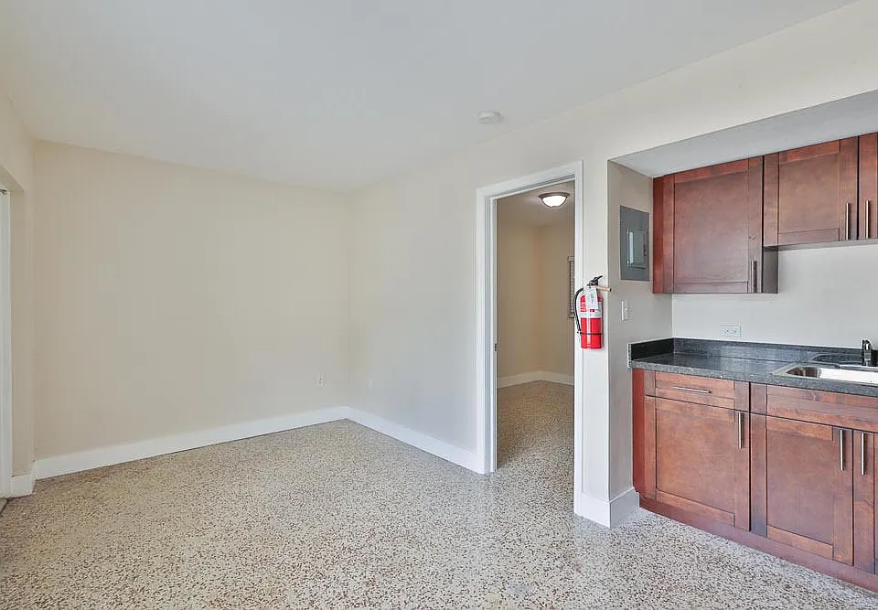 6001 NW 14th Ave #2