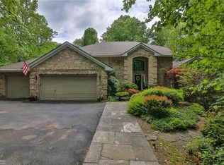 160 Kristin Pl, Hellertown, PA 18055