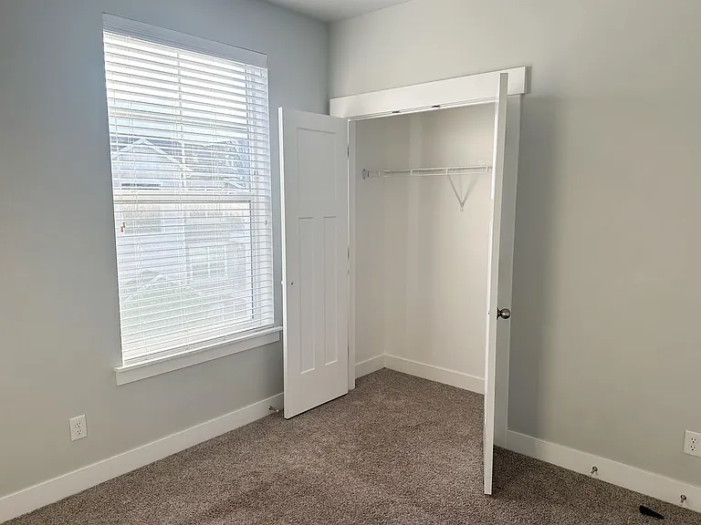 107 W Seasons Dr — Photo 14